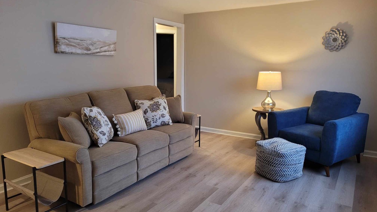 Photo of Livingroom in Lindbergh Lawns