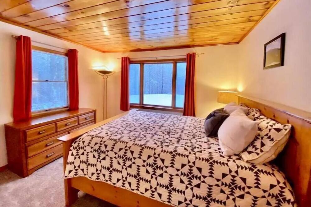 Photo of Bedroom in Sugar Hill