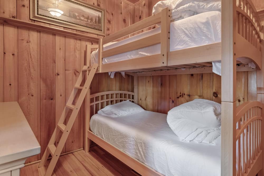 Photo of Bedroom in Highland