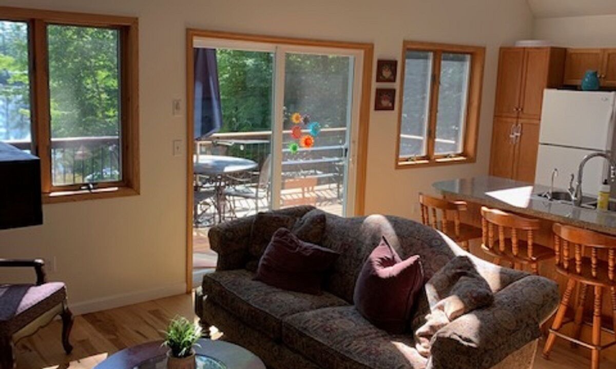 Photo of Livingroom in East Wakefield