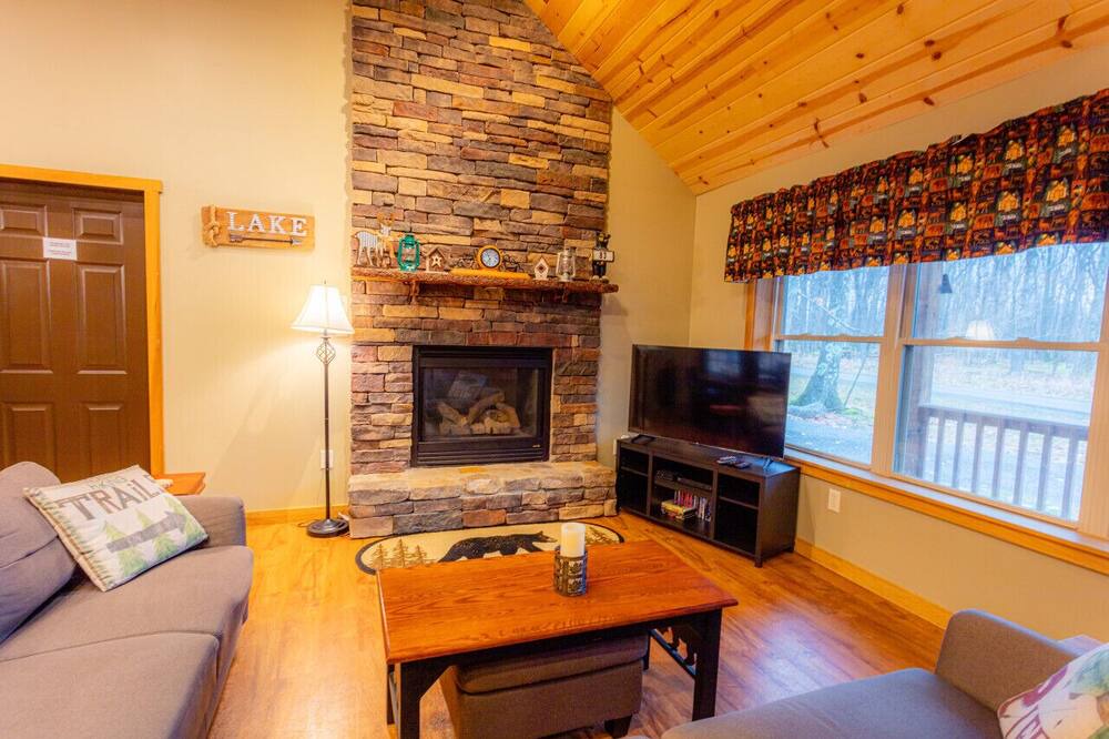 Photo of Livingroom in Alpine Lake