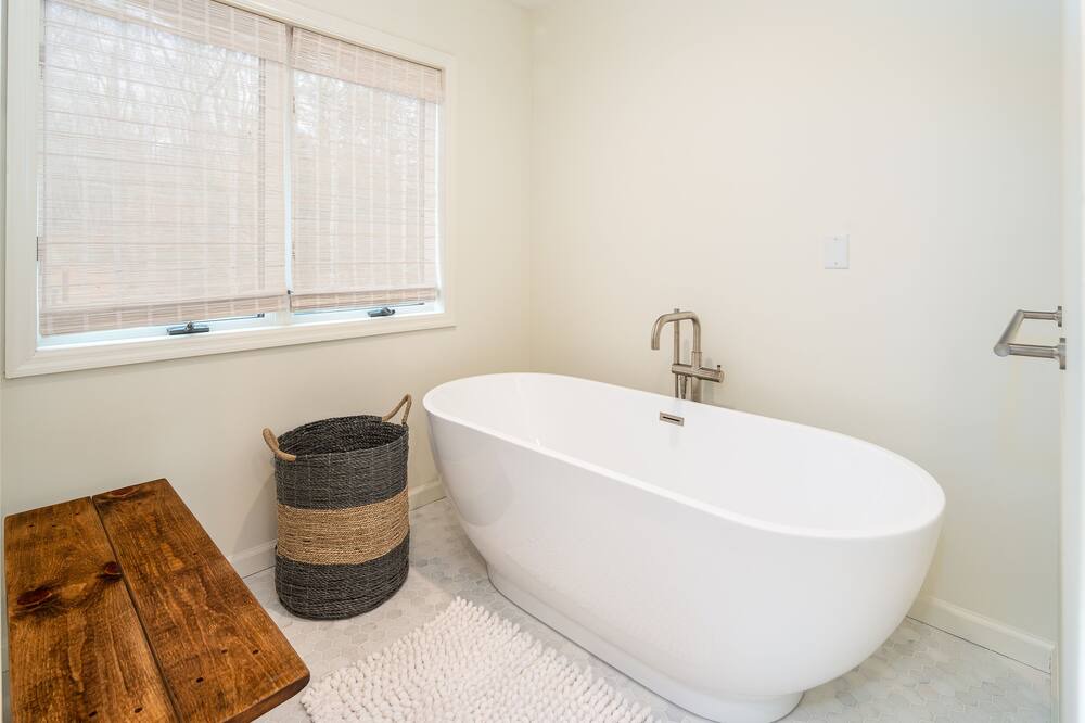 Photo of Bathroom in South Salem