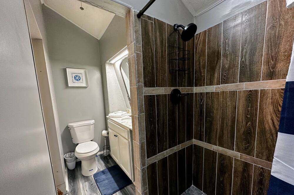 Photo of Bathroom in Bethlehem