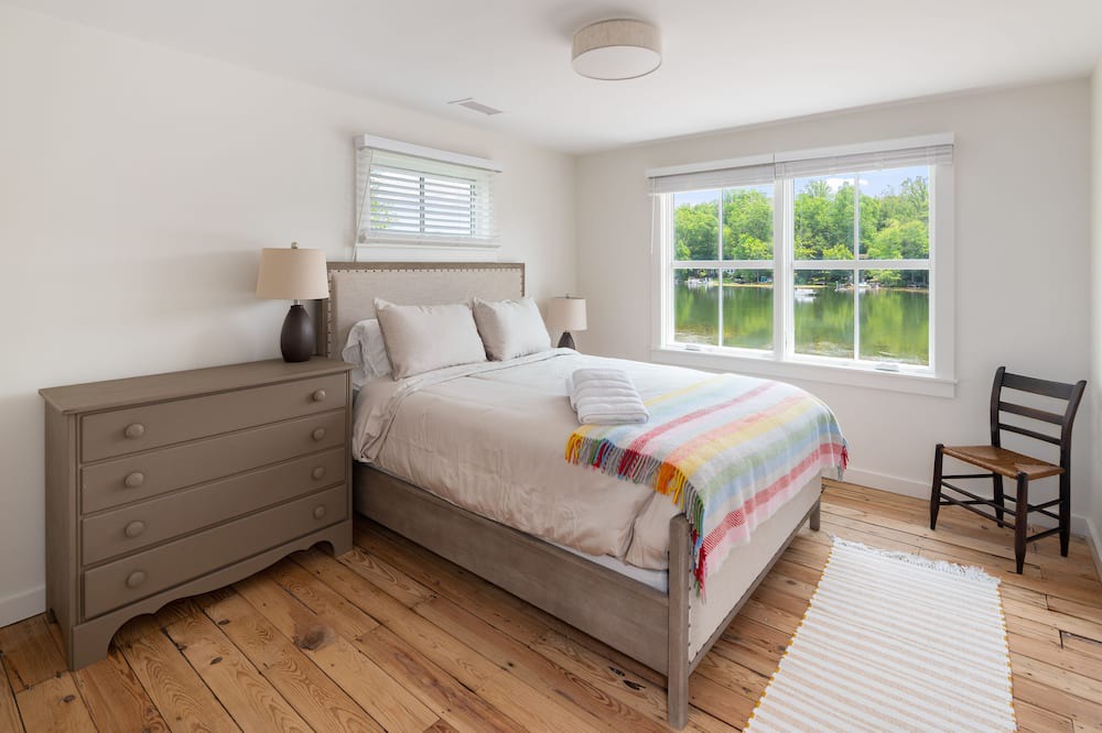 Photo of Bedroom in South Salem
