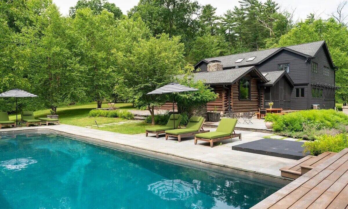 Photo of Outdoor in Woodstock