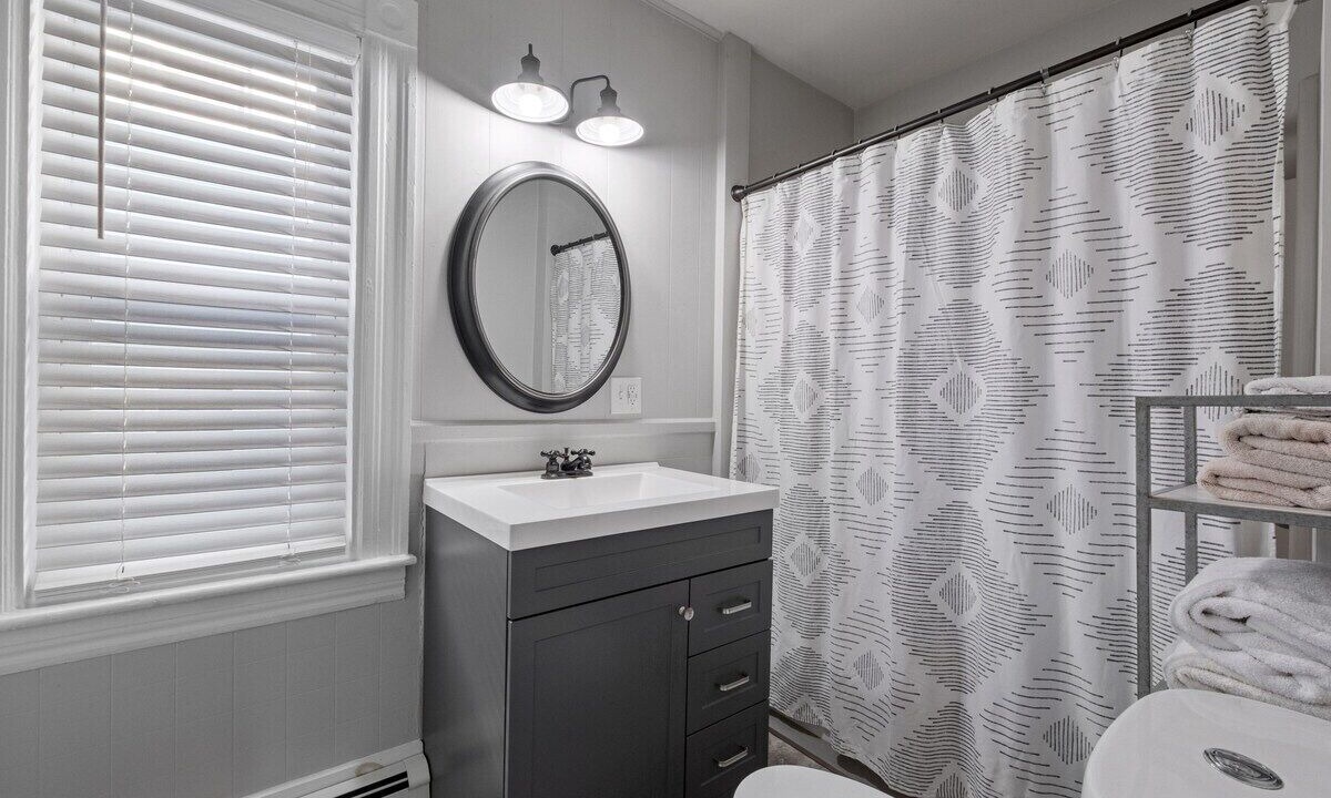 Photo of Bathroom in Rimmon Heights