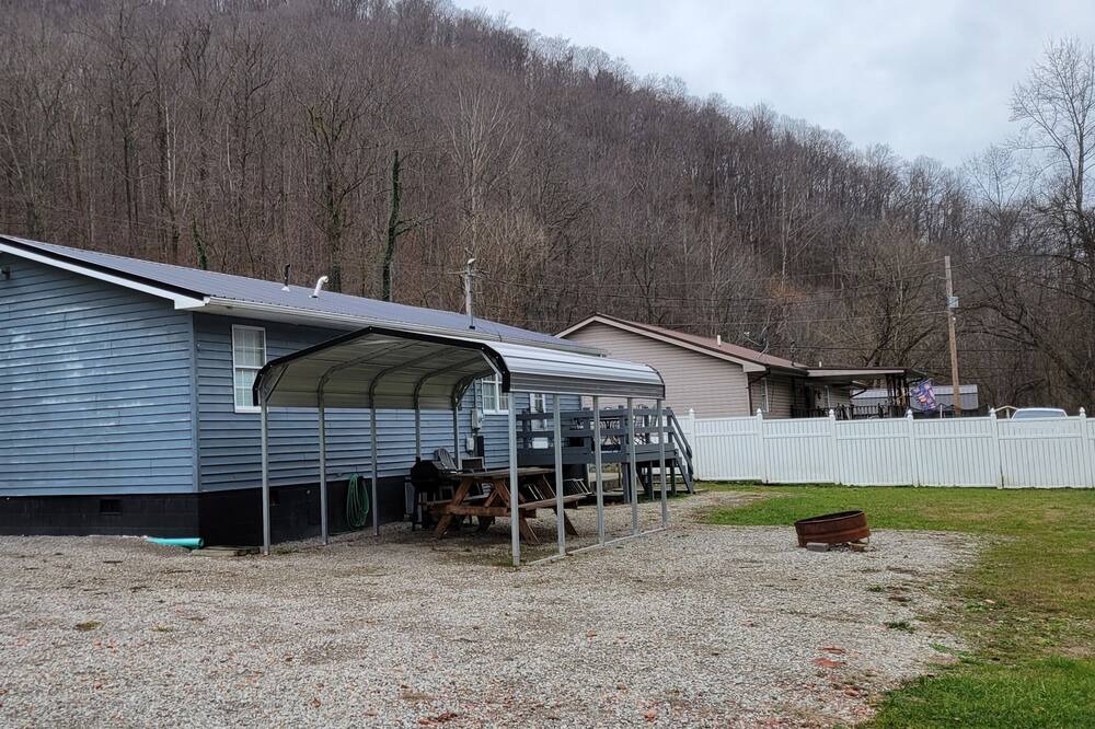 Photo of Outdoor in Newtown