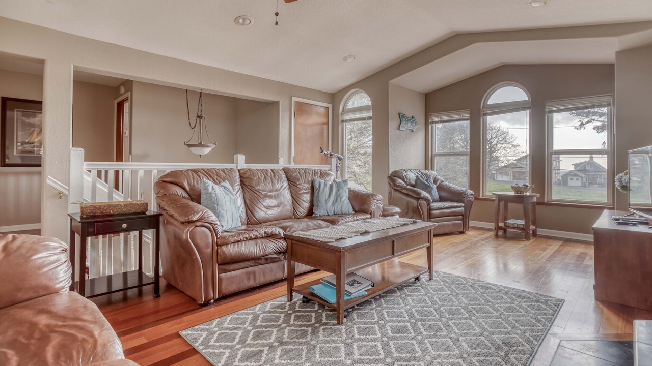 Photo of Livingroom in Downtown Cannon Beach