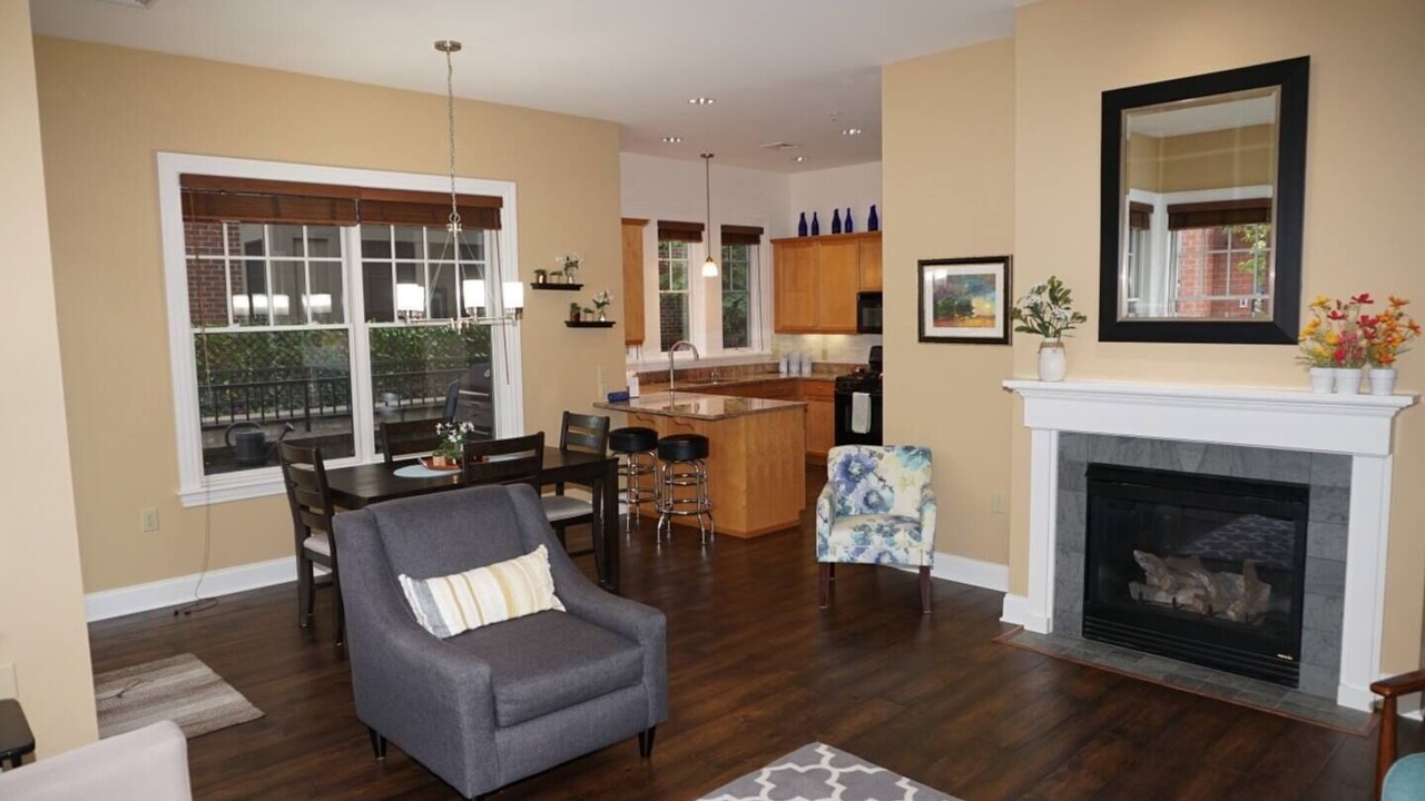 Photo of Livingroom in Saratoga Springs