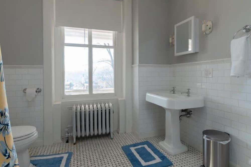 Photo of Bathroom in Springfield