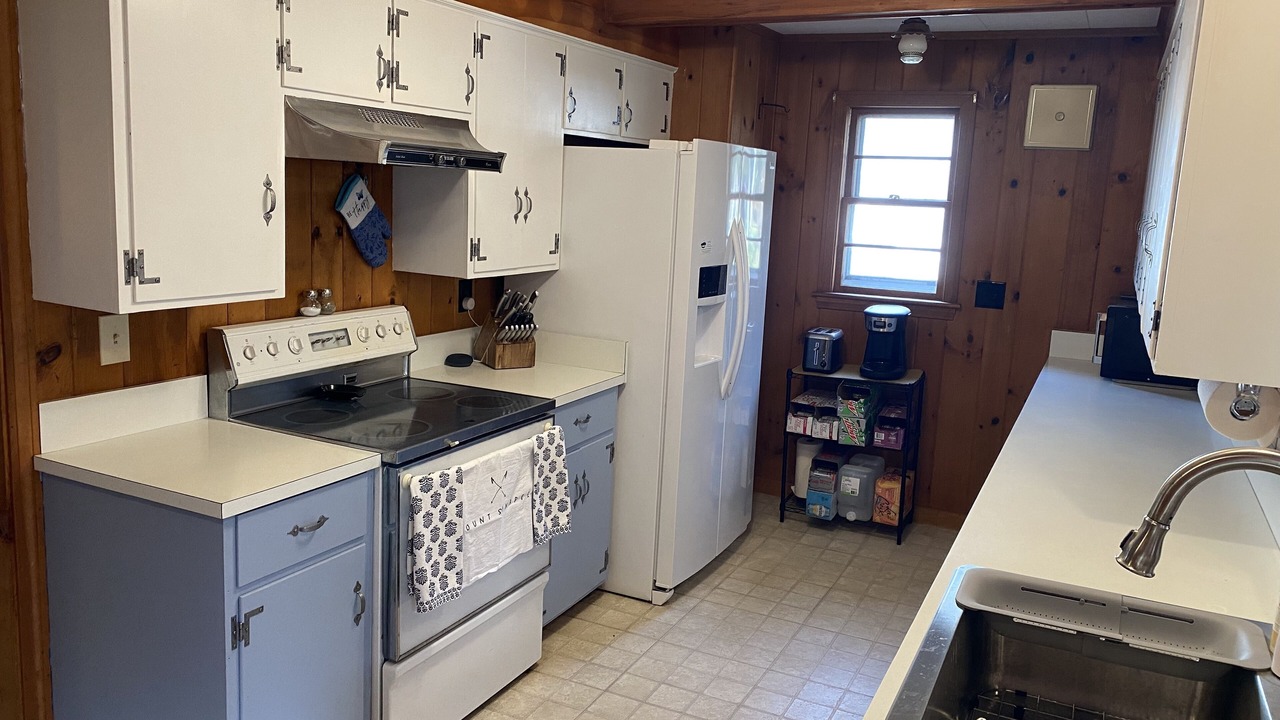 Photo of Kitchen in Sunapee