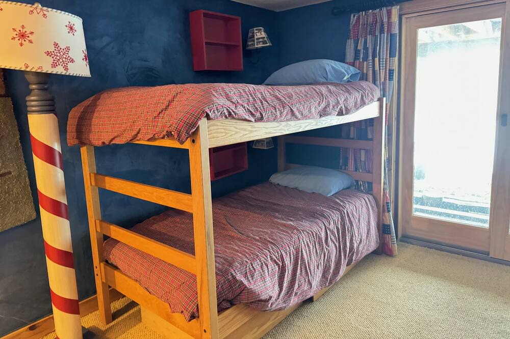 Photo of Bedroom in Bromley Mountain