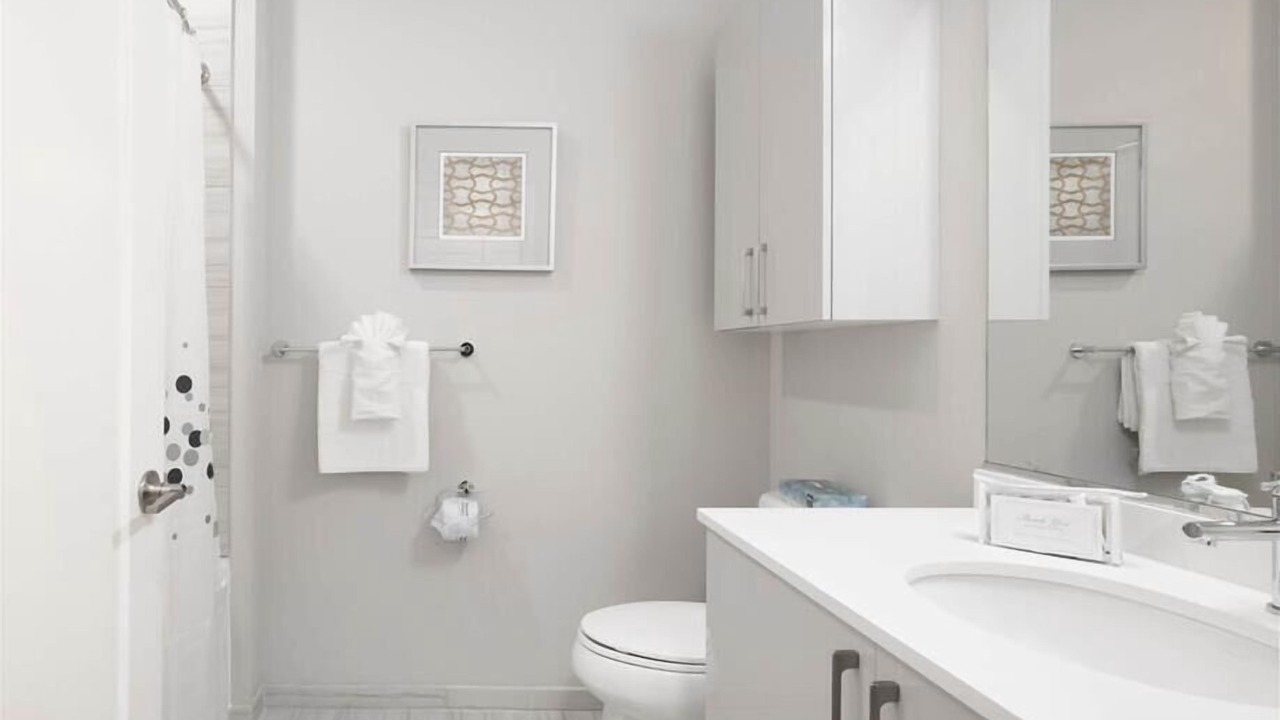 Photo of Bathroom in Central-Maverick Square - Paris Street