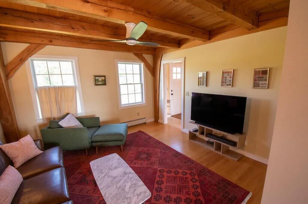 Photo of Livingroom in Orwell