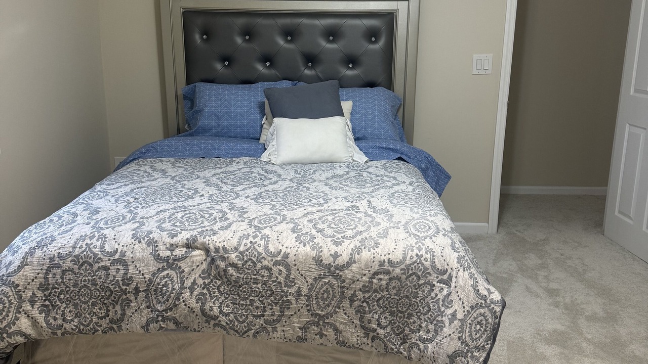 Photo of Bedroom in Dix Hills