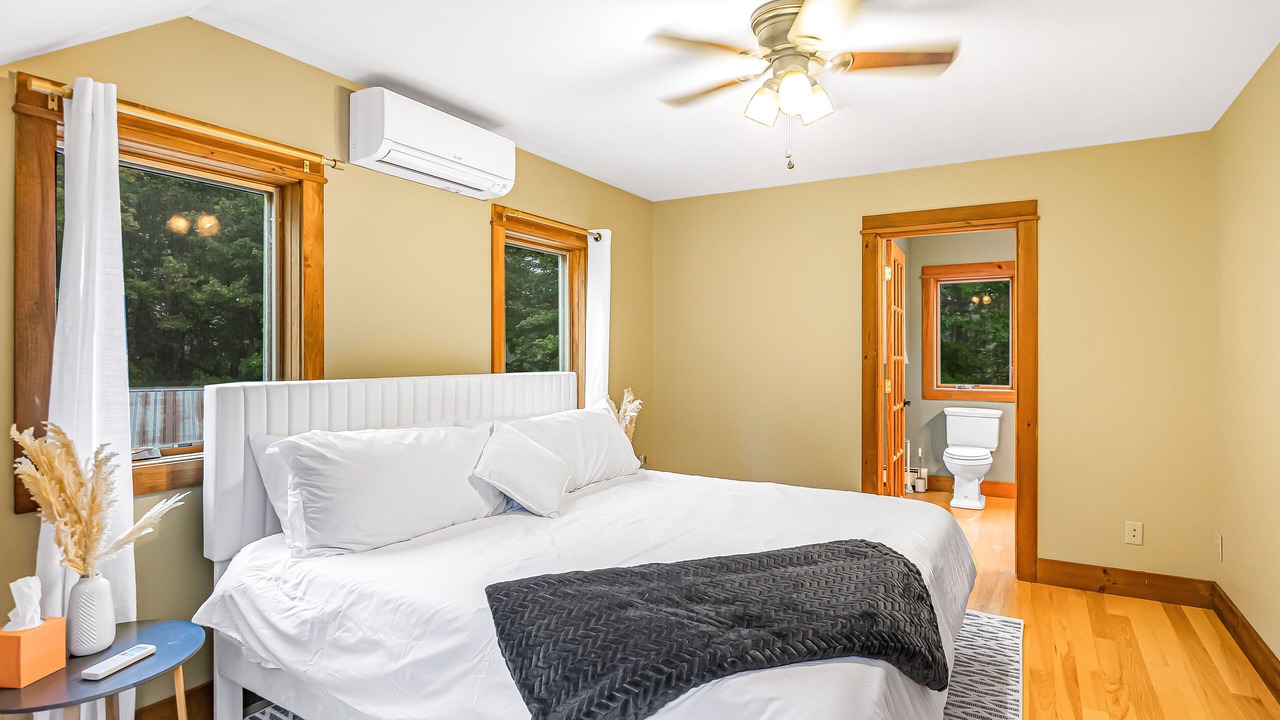 Photo of Bedroom in Green Mountains