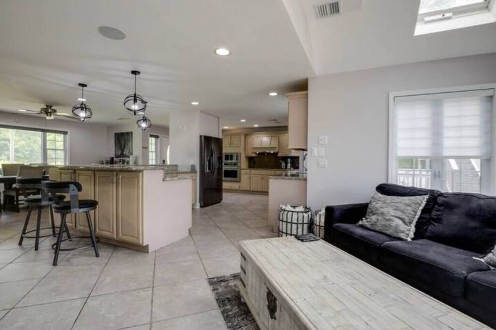 Photo of Livingroom in East Patchogue