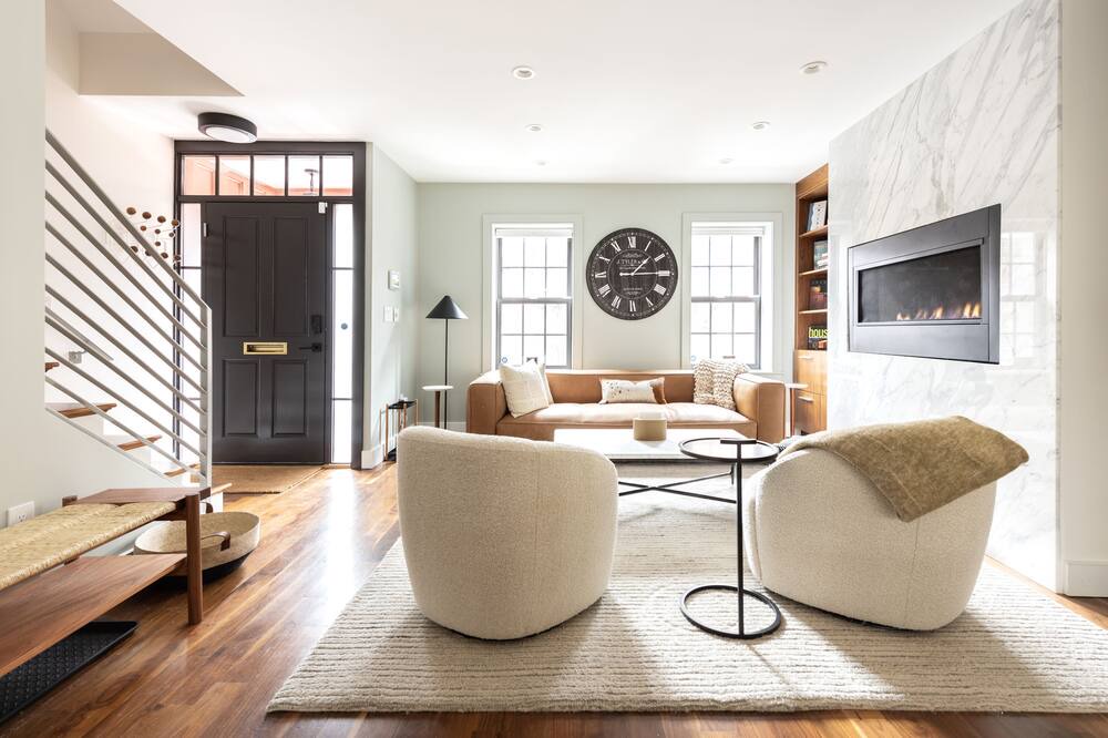 Photo of Livingroom in Back Bay East