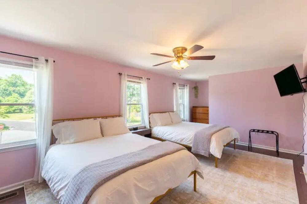 Photo of Bedroom in Bowie
