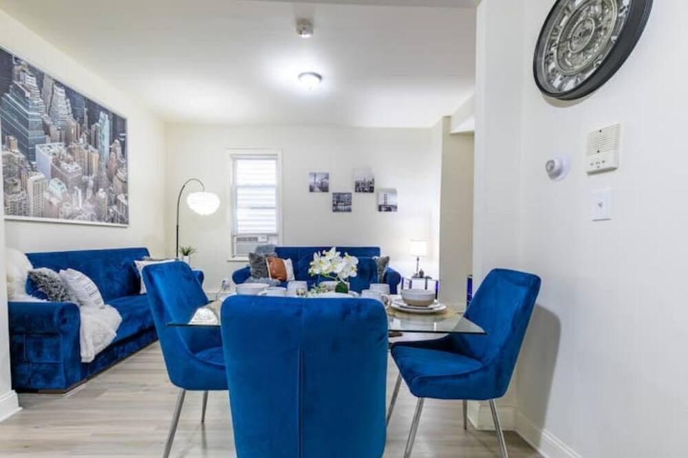 Photo of Livingroom in West New York