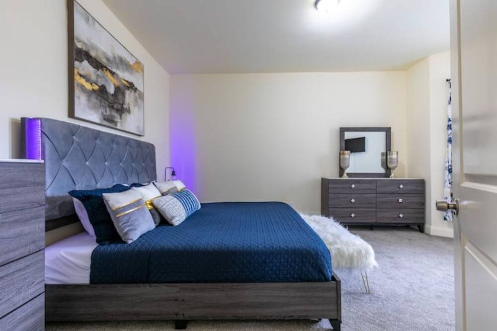 Photo of Bedroom in West New York
