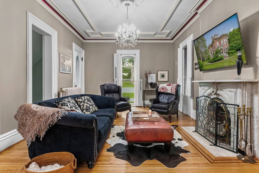 Photo of Livingroom in Penfield