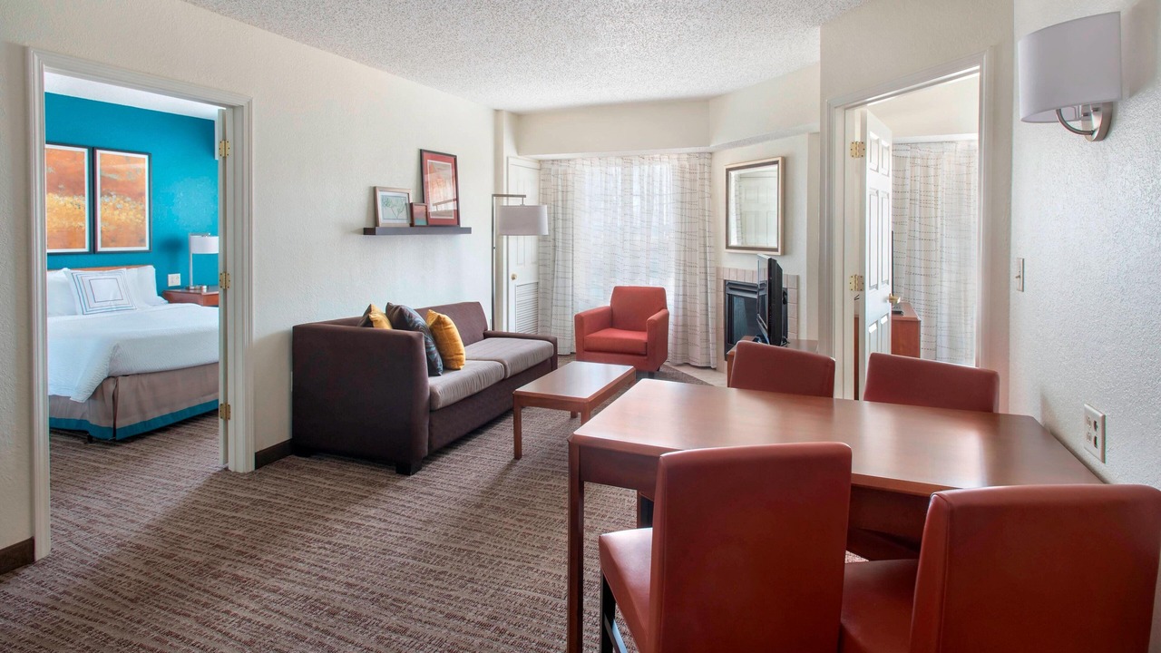 Photo of Livingroom in Hauppauge