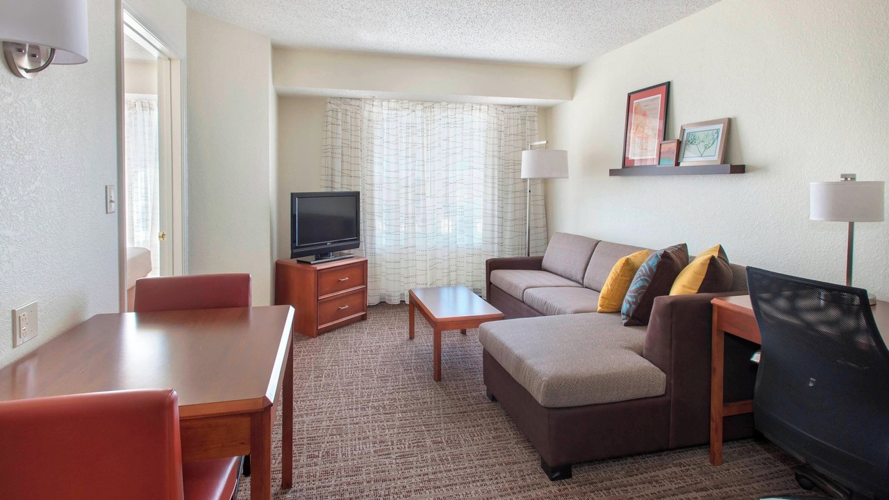 Photo of Livingroom in Hauppauge