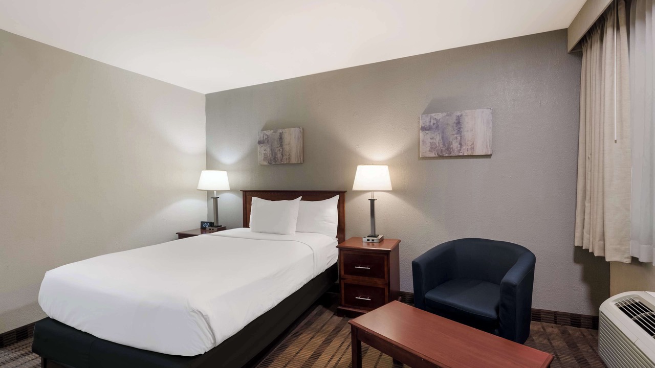Photo of Bedroom in Woodbury