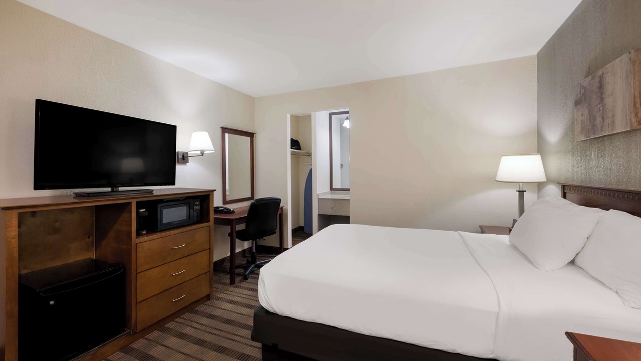 Photo of Bedroom in Woodbury