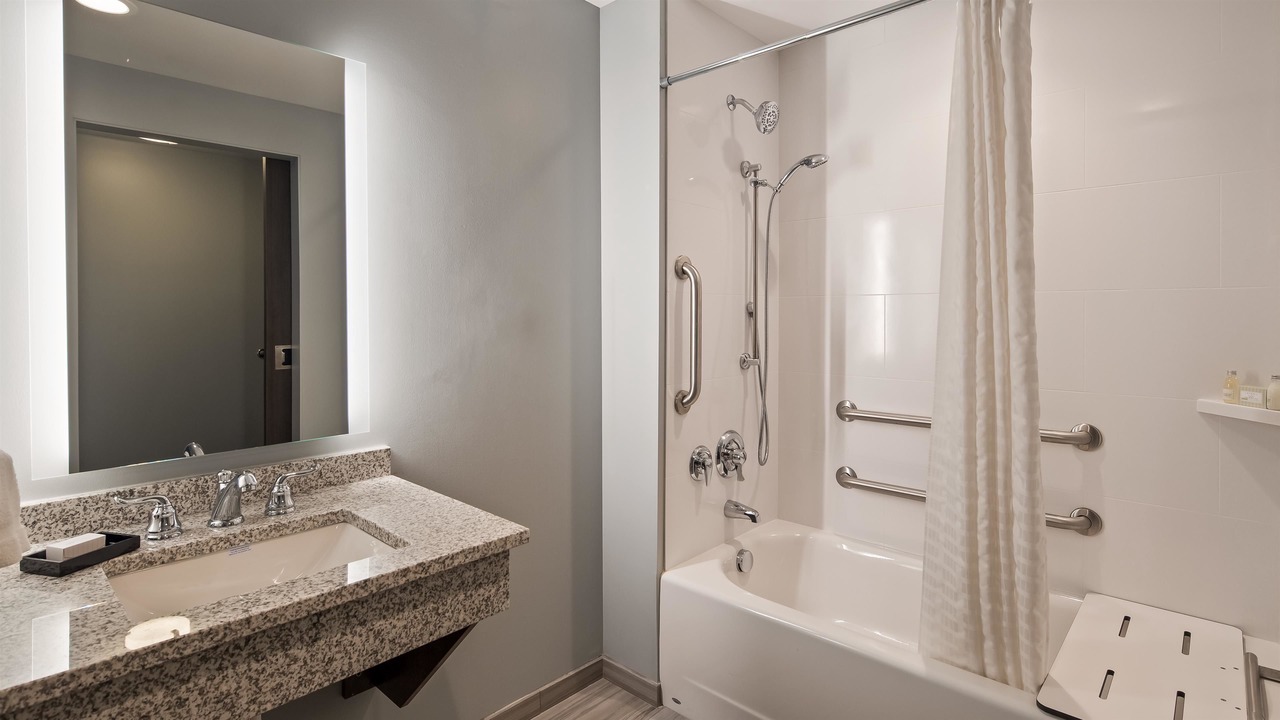 Photo of Bedroom in Troy