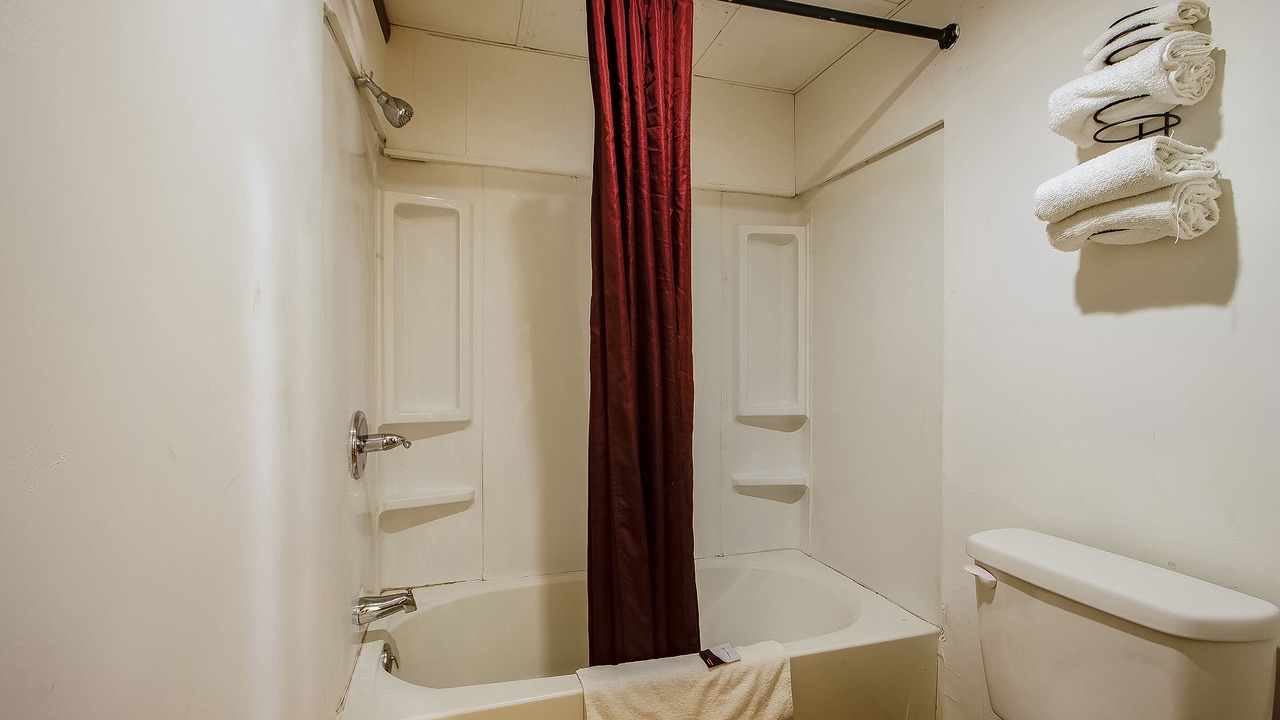 Photo of Bathroom in Chapmanville