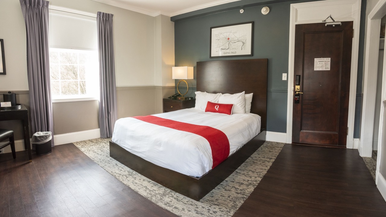 Photo of Bedroom in Glens Falls