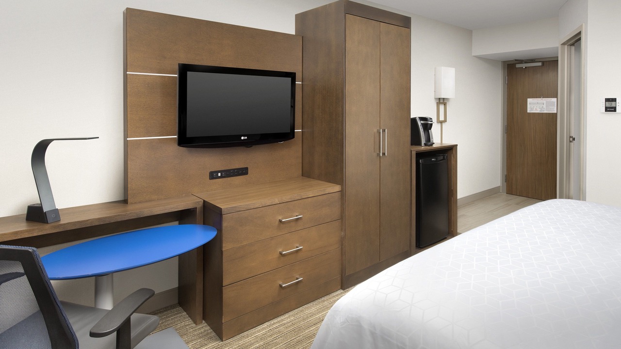 Photo of Bedroom in Lawrence
