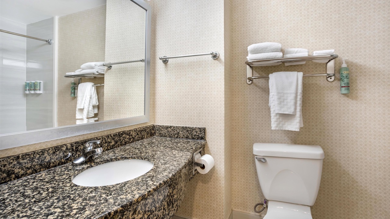 Photo of Bathroom in Massapequa Park