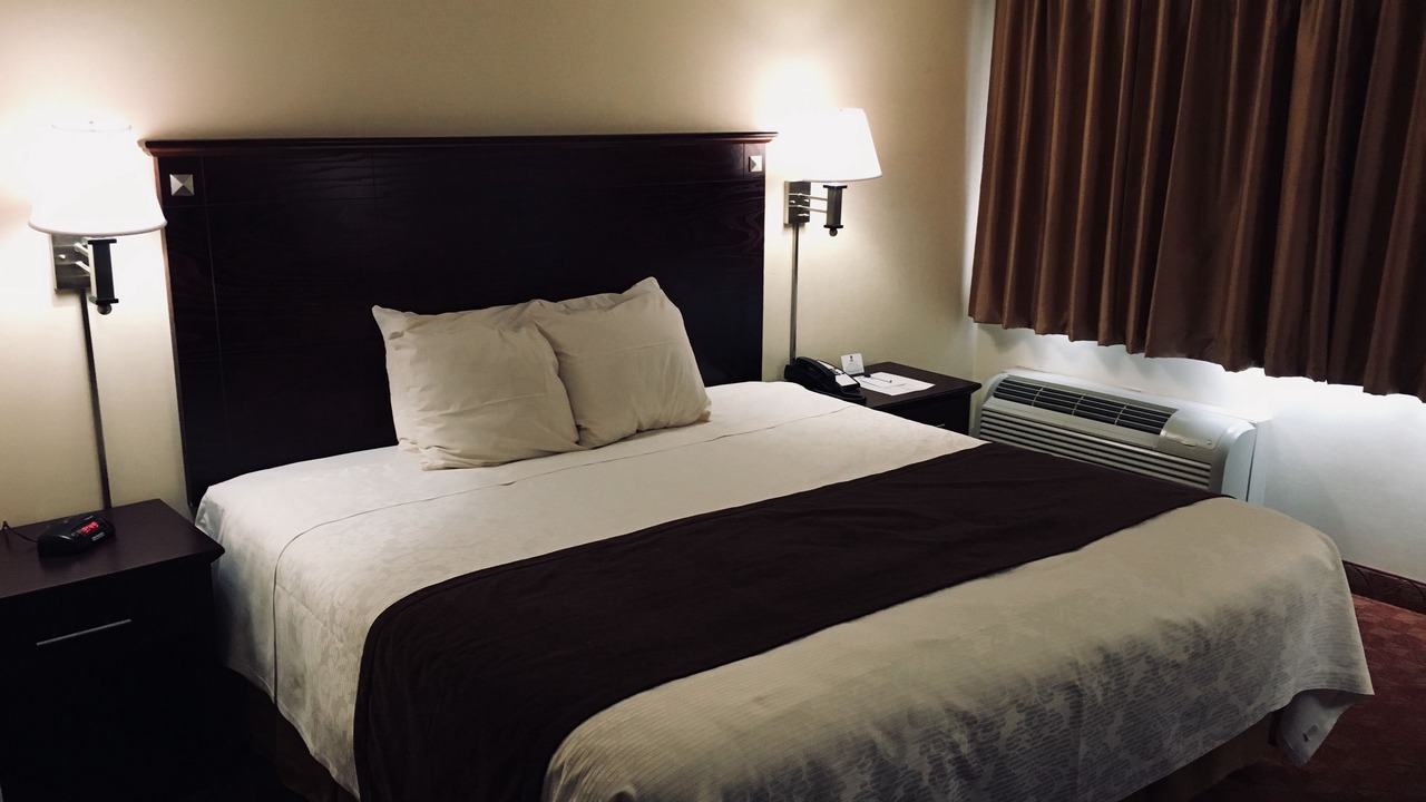 Photo of Bedroom in Massapequa Park