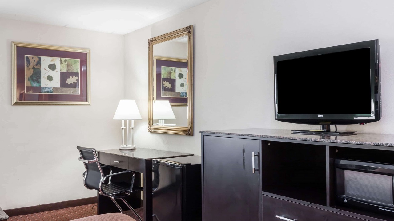 Photo of Bedroom in Newark