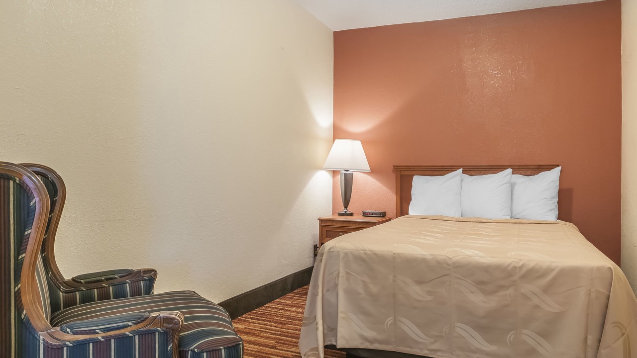 Photo of Bedroom in Gallipolis Ferry