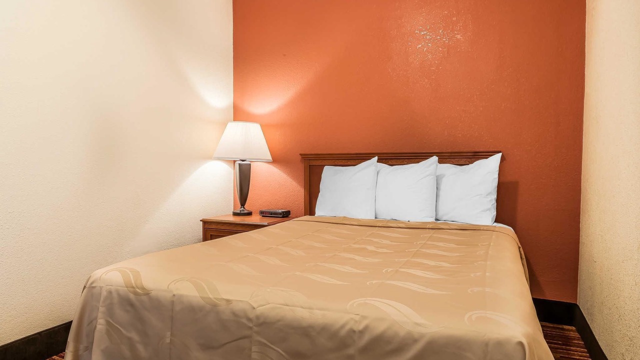 Photo of Bedroom in Gallipolis Ferry
