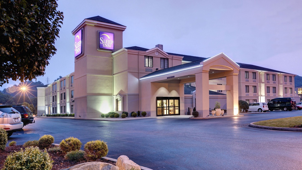 Photo of Buildings in Cross Lanes