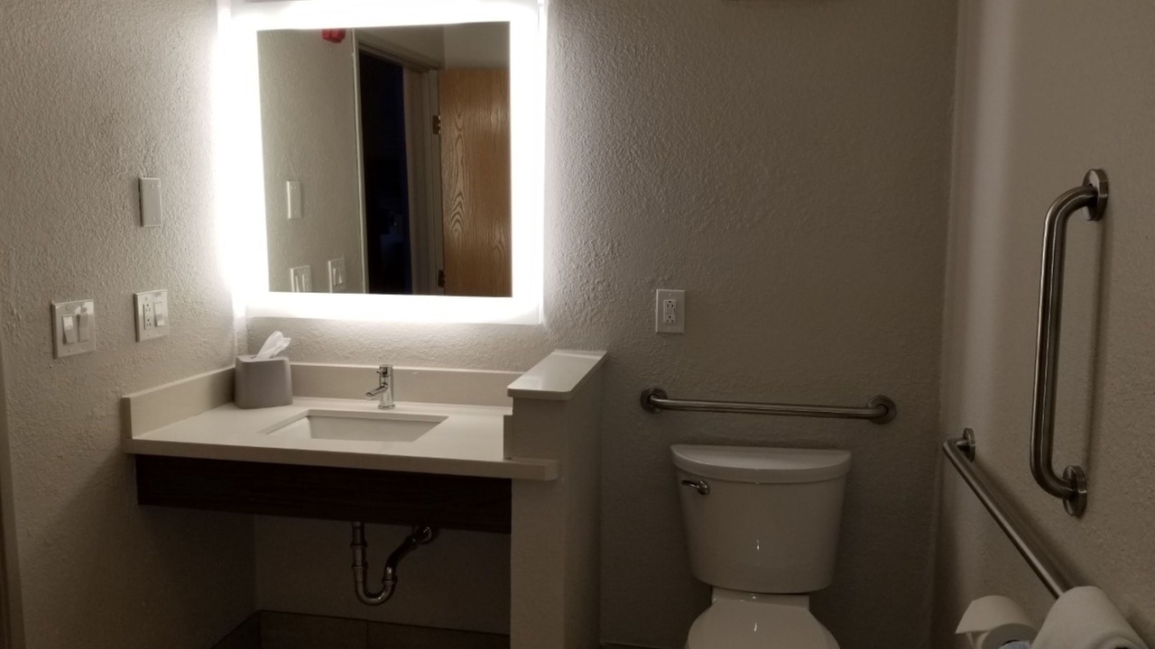 Photo of Bathroom in Hurricane