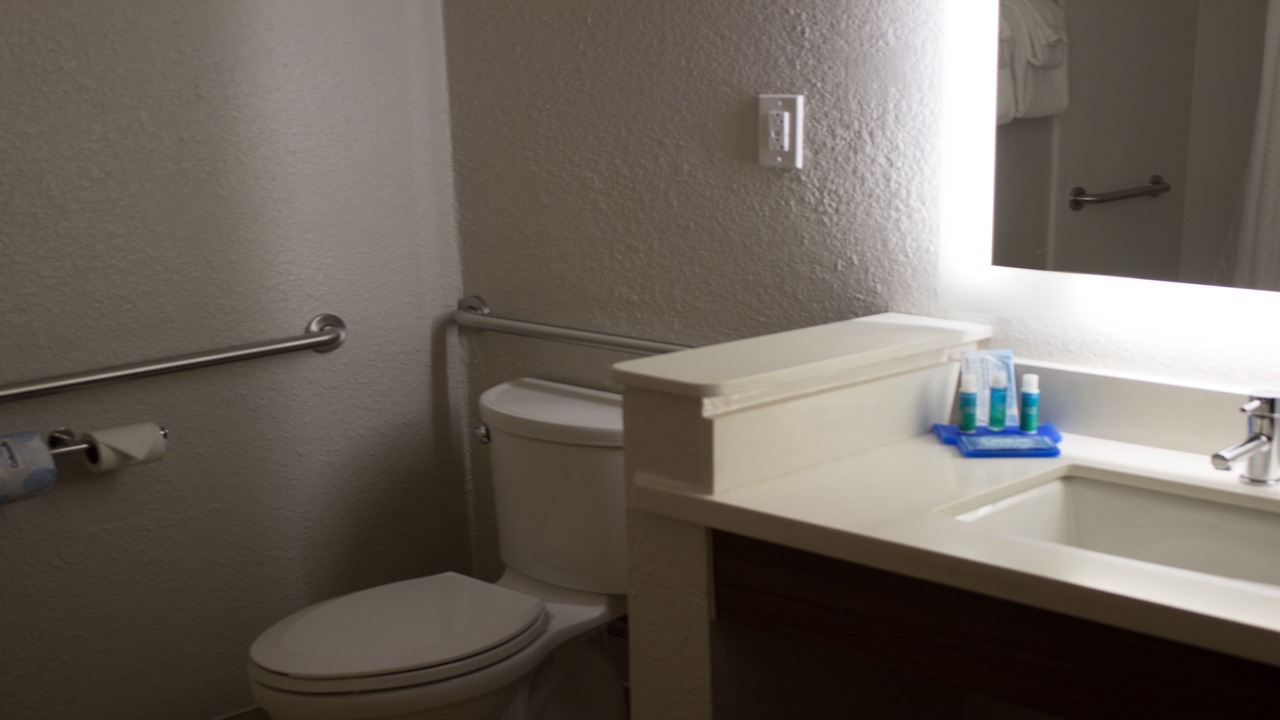 Photo of Bathroom in Hurricane