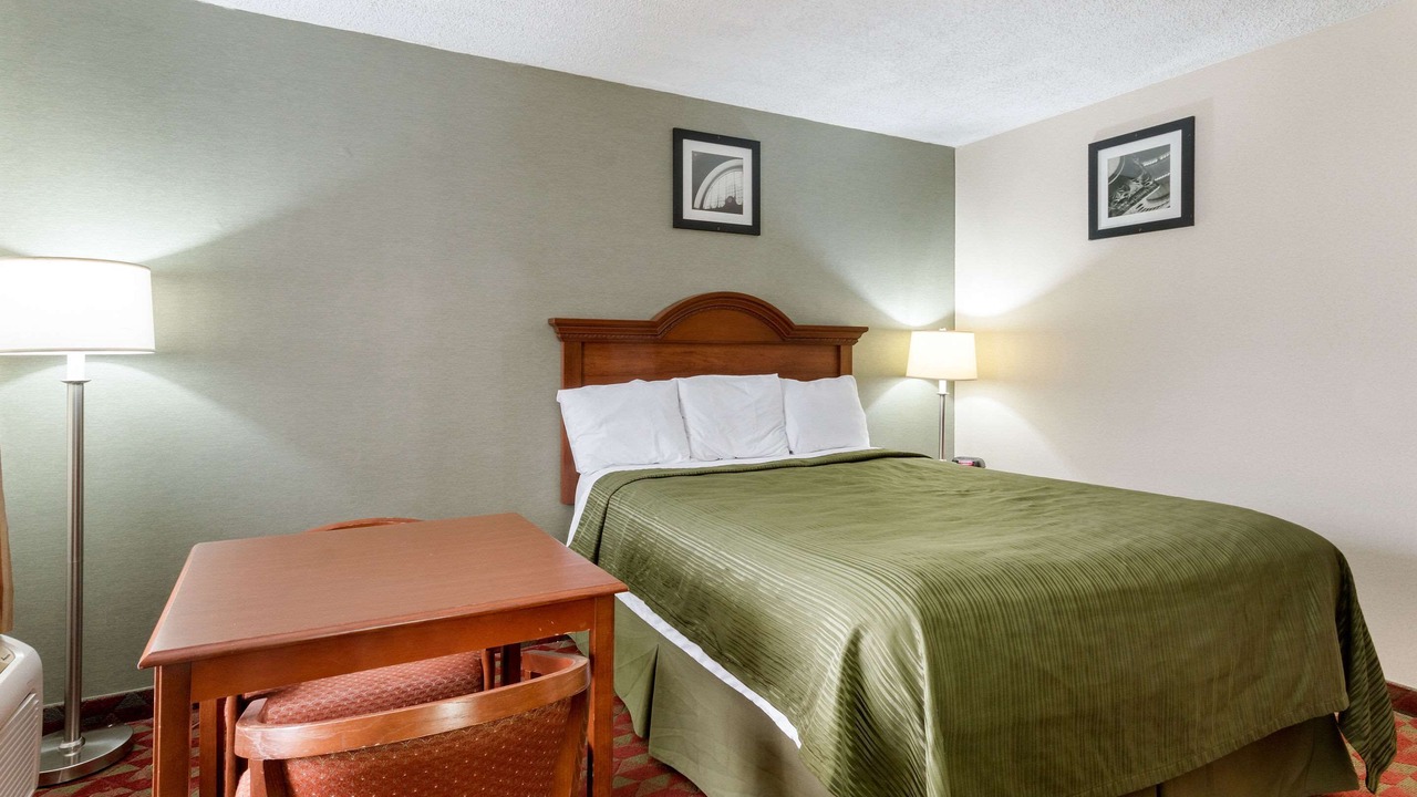 Photo of Bedroom in Huntington