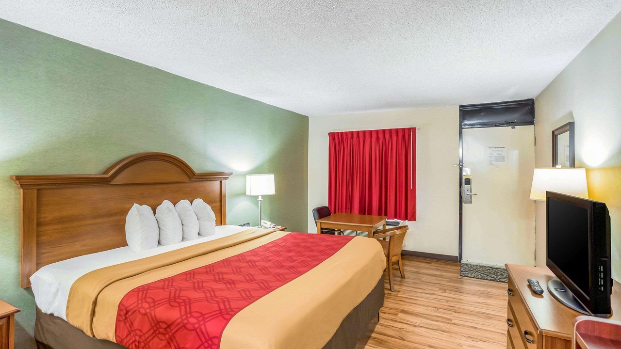 Photo of Bedroom in Huntington