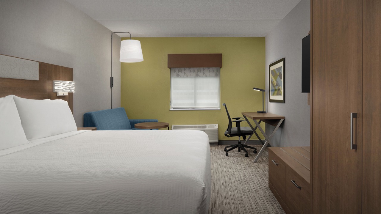 Photo of Bedroom in Saugus
