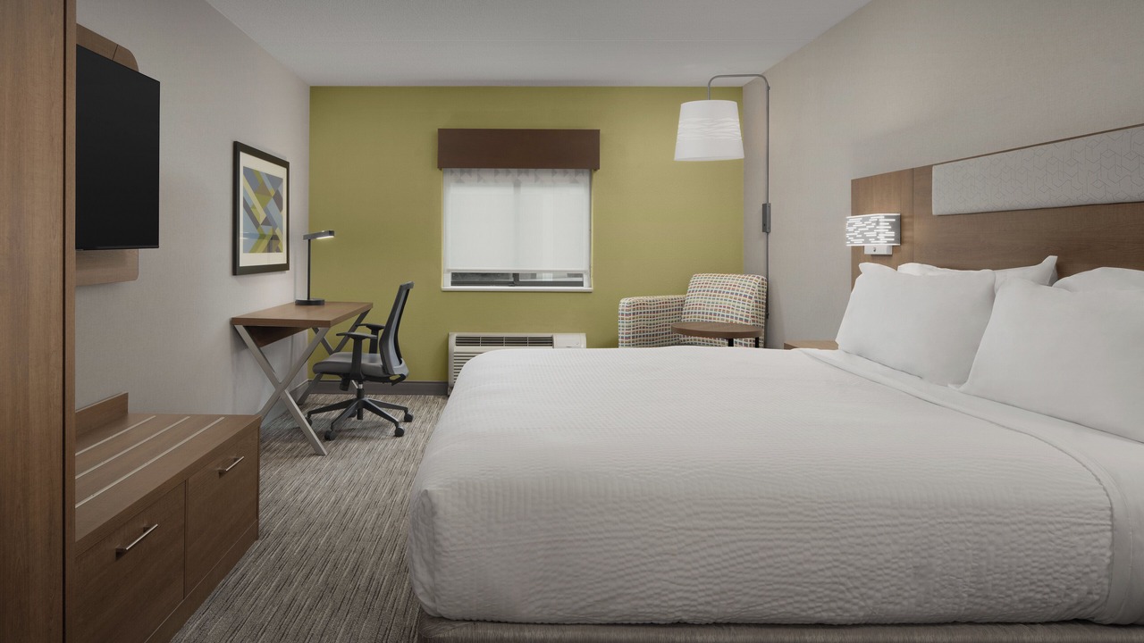 Photo of Bedroom in Saugus