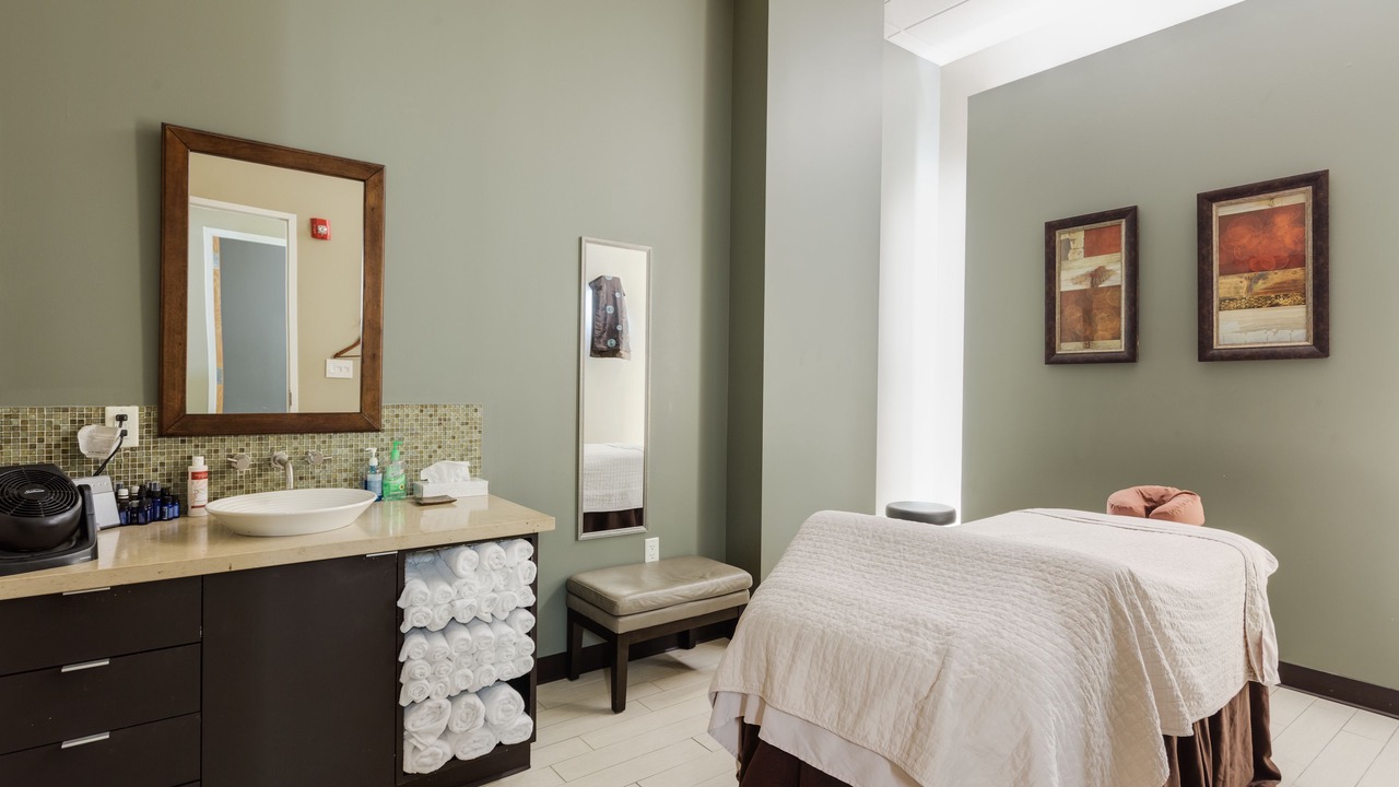 Photo of Bedroom in League City