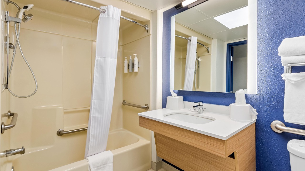 Photo of Bathroom in Wytheville