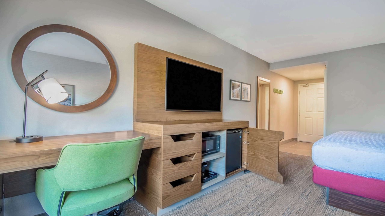 Photo of Bedroom in East Aurora