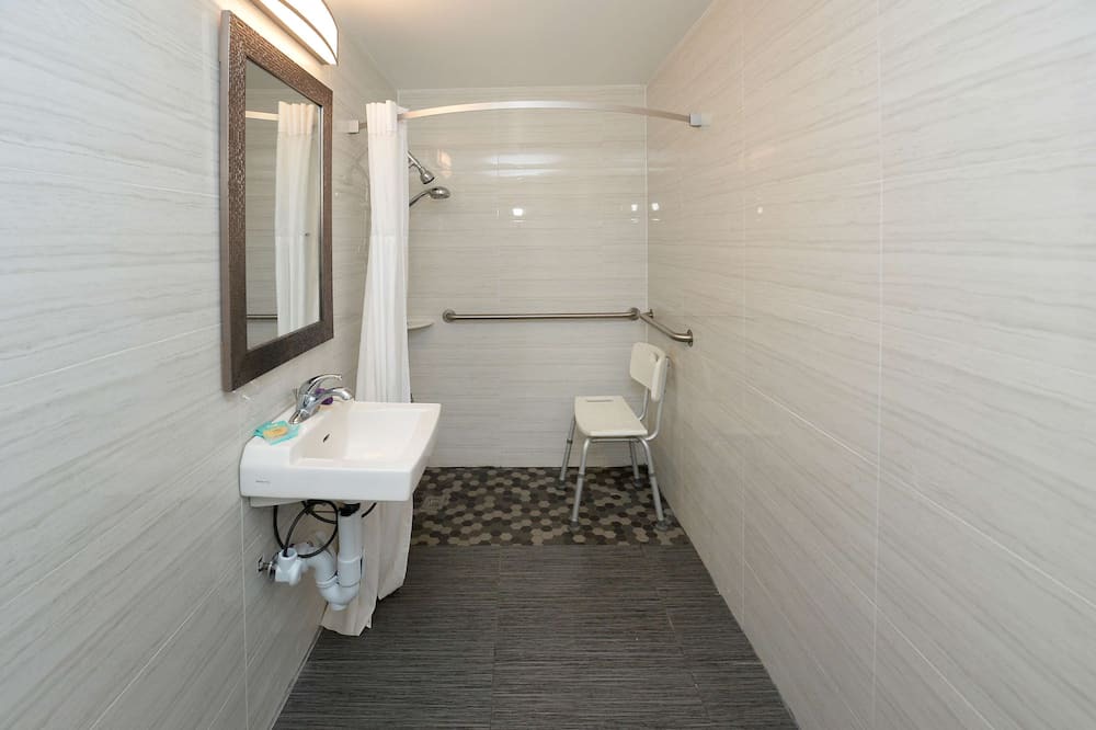 Photo of Bathroom in Central Valley